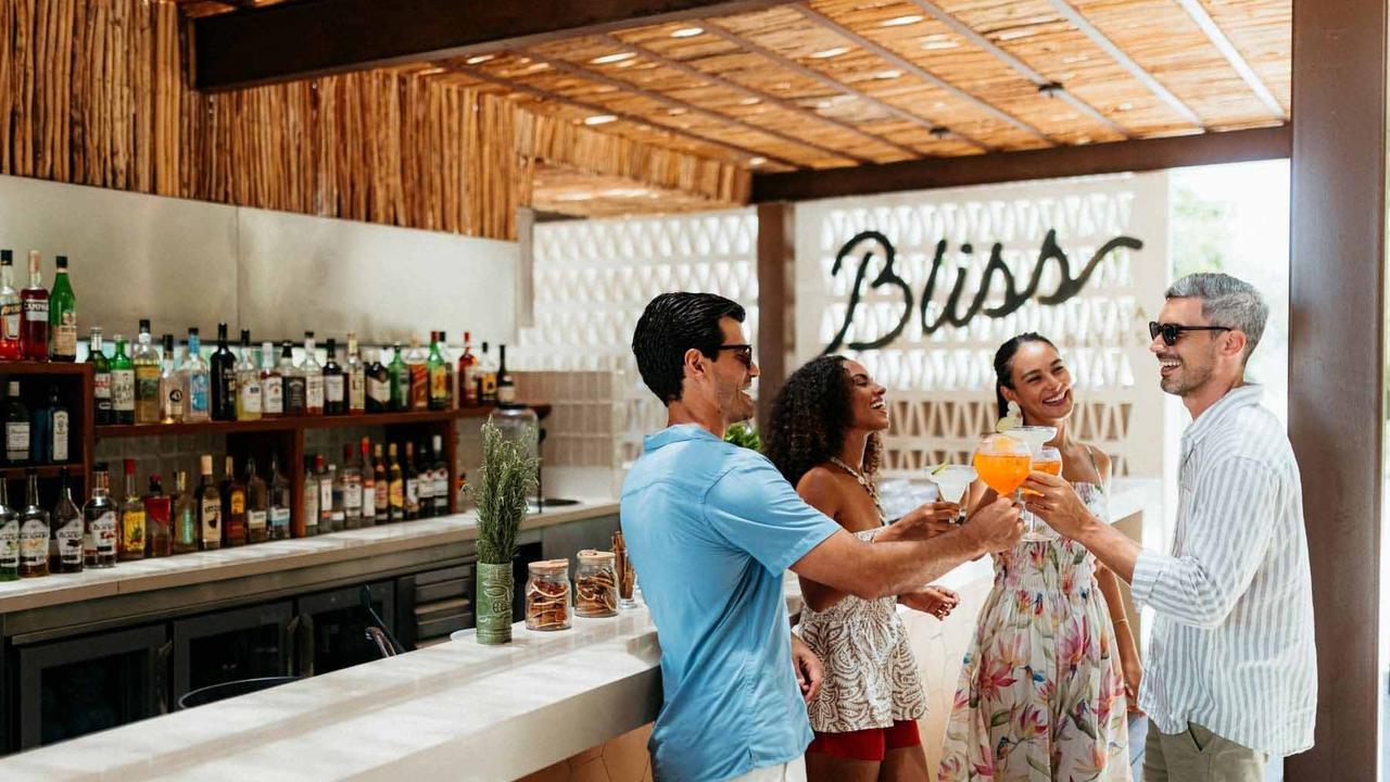 Bar Grand Sirenis Riviera Maya Resorts & Spa Tulum Bar Grand Sirenis Riviera Maya Resorts & Spa Tulum