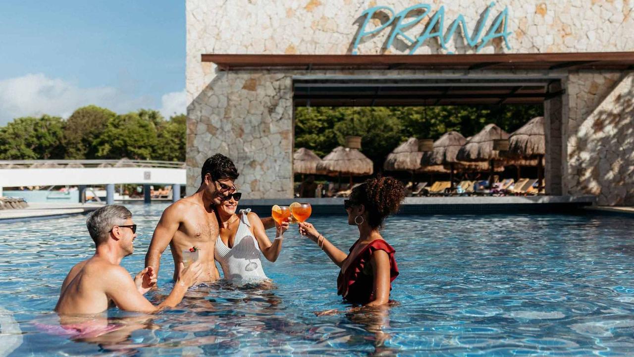 Bar Grand Sirenis Riviera Maya Resorts & Spa Tulum Bar Grand Sirenis Riviera Maya Resorts & Spa Tulum