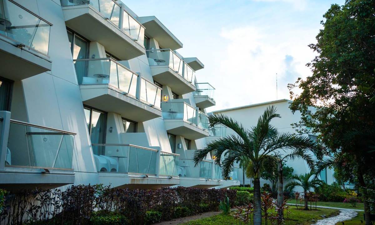 Entrada Grand Sirenis Riviera Maya Resorts & Spa Tulum Entrada Grand Sirenis Riviera Maya Resorts & Spa Tulum