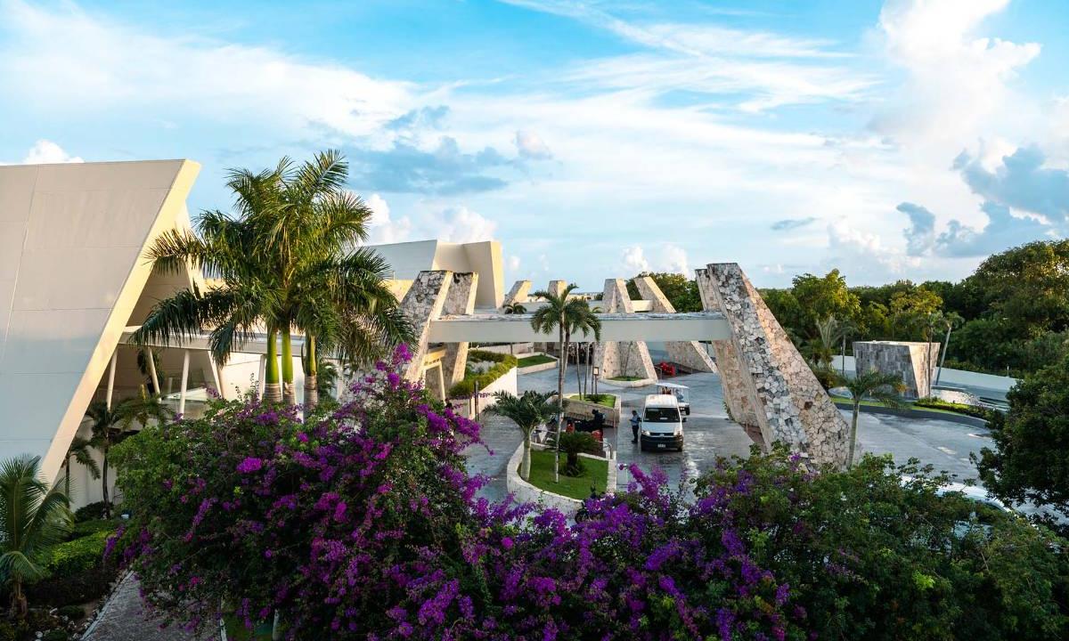 Entrada Grand Sirenis Riviera Maya Resorts & Spa Tulum Entrada Grand Sirenis Riviera Maya Resorts & Spa Tulum