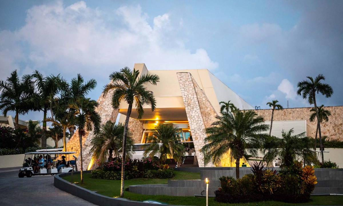 Entrada Grand Sirenis Riviera Maya Resorts & Spa Tulum Entrada Grand Sirenis Riviera Maya Resorts & Spa Tulum