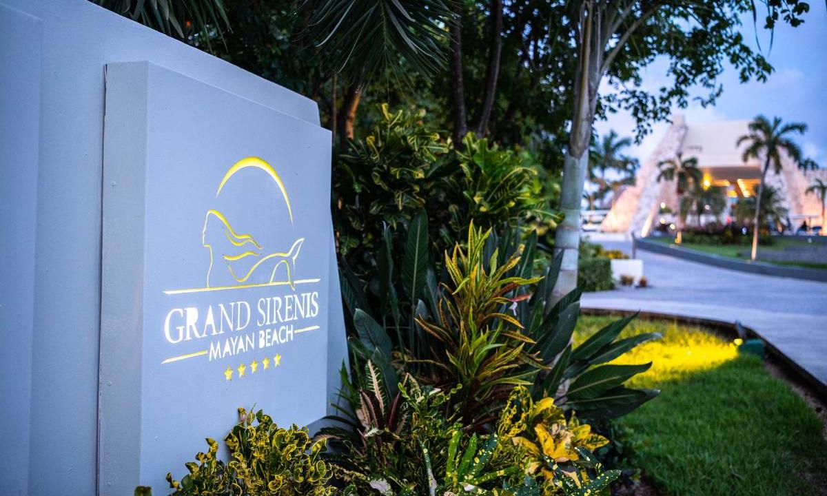Entrada Grand Sirenis Riviera Maya Resorts & Spa Tulum Entrada Grand Sirenis Riviera Maya Resorts & Spa Tulum